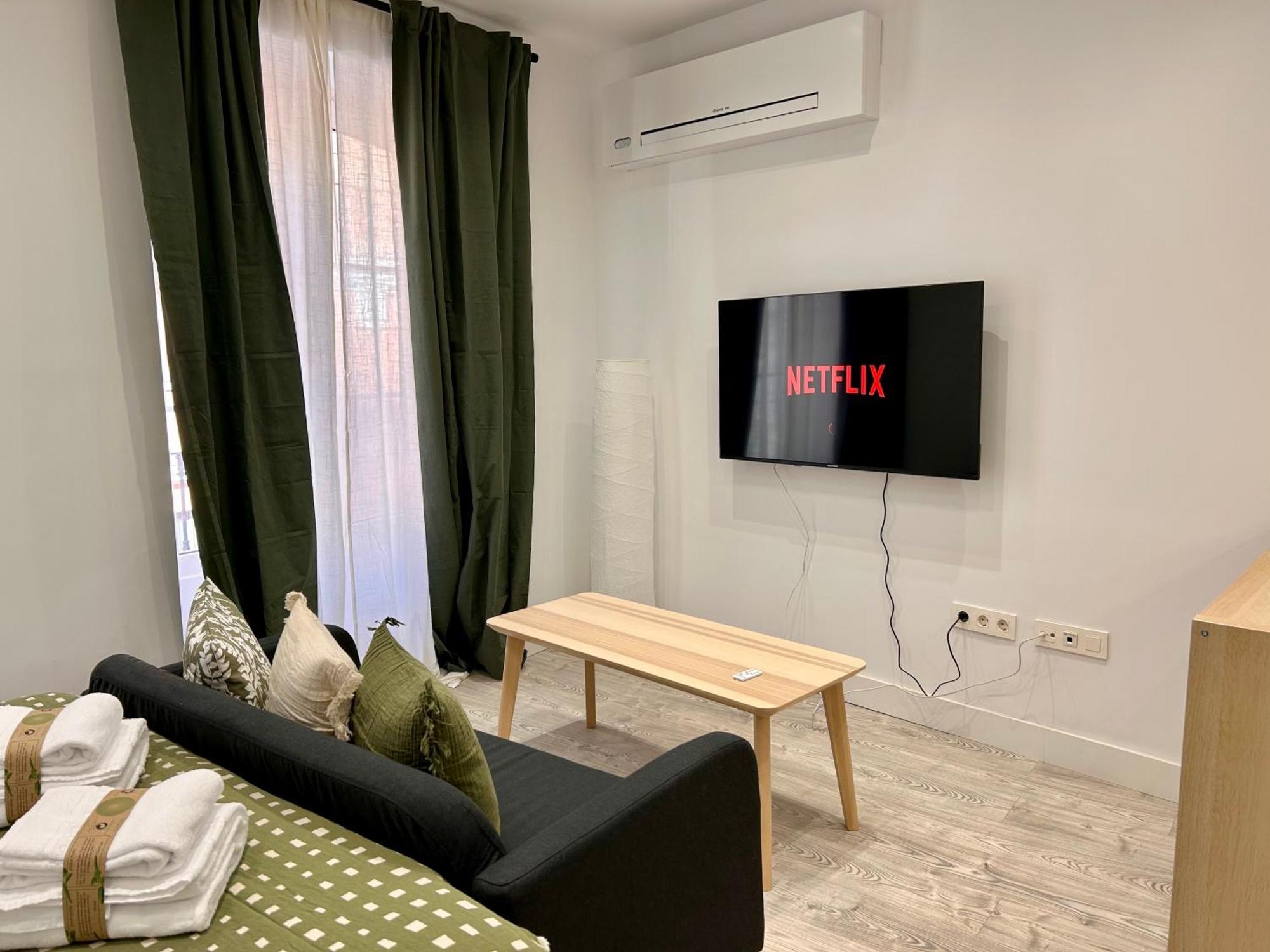 Insidehome Ciudad Del Cine Valladolid Zewnętrze zdjęcie